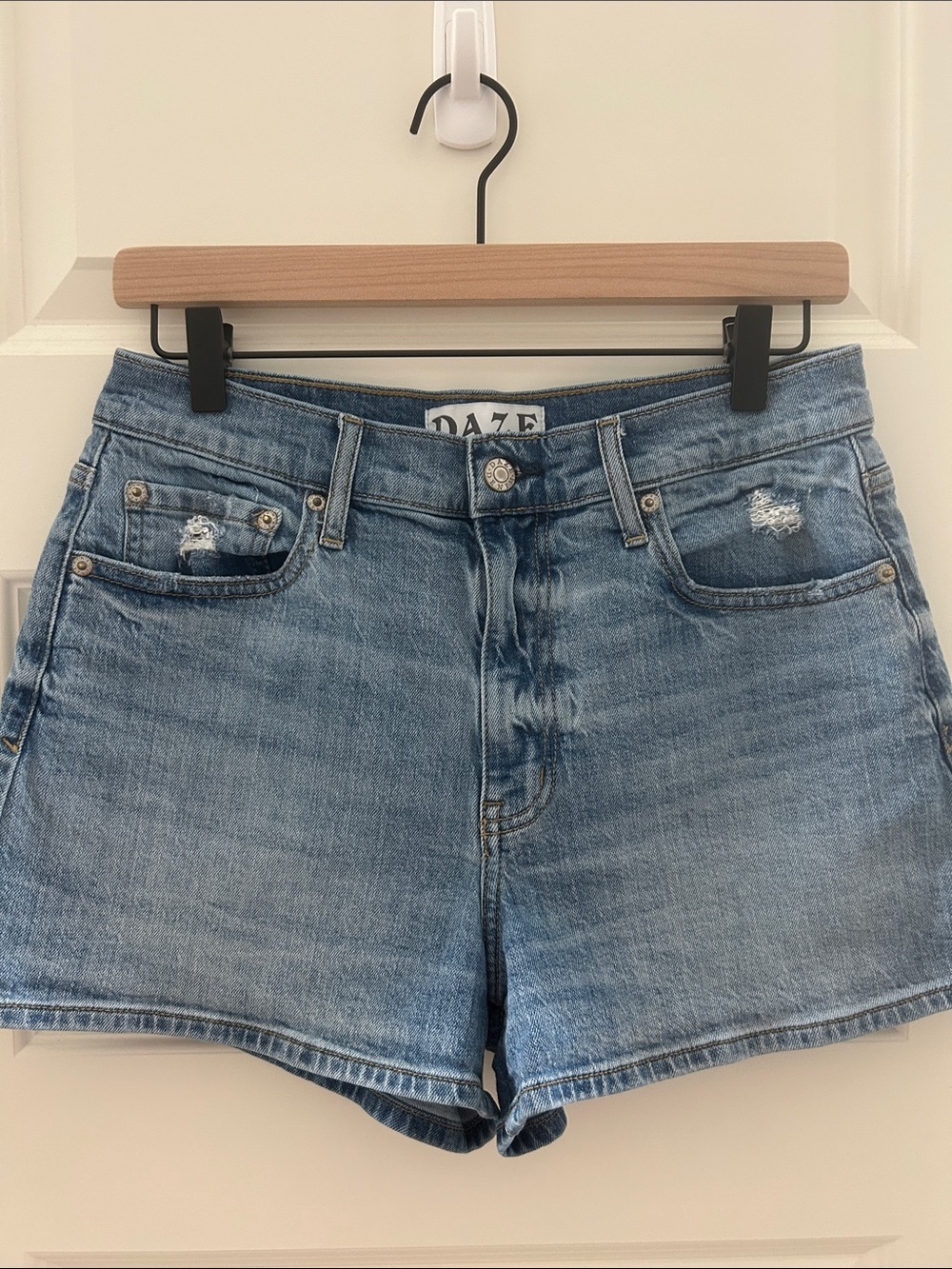 DAZE Women’s Light Blue Denim Jean Shorts
